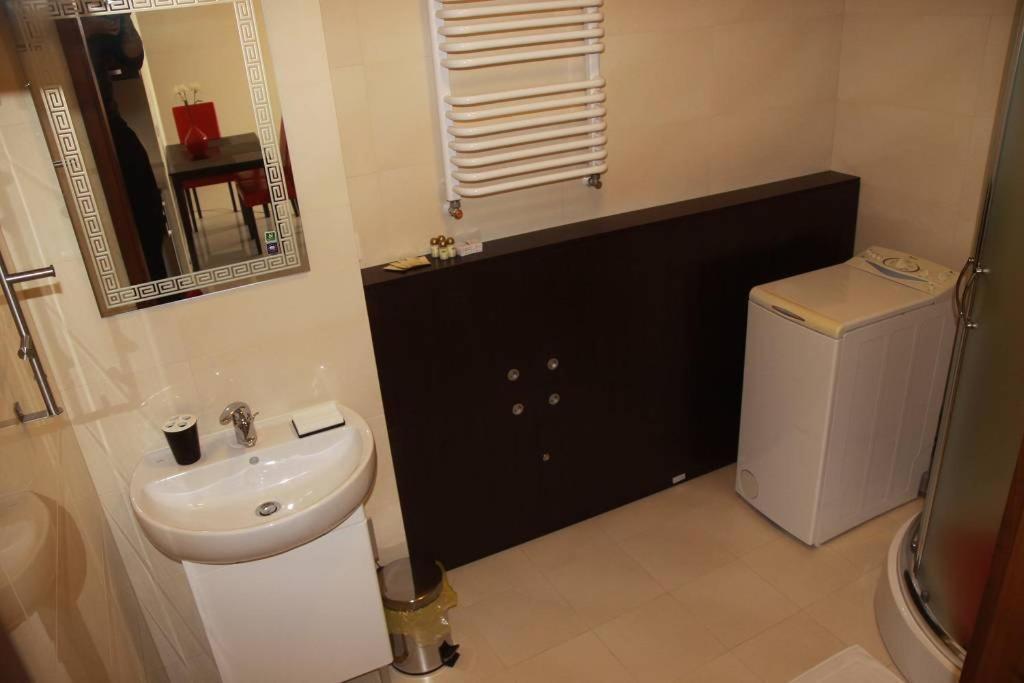 Aparthotel Apart-Lux Bytom Zimmer foto