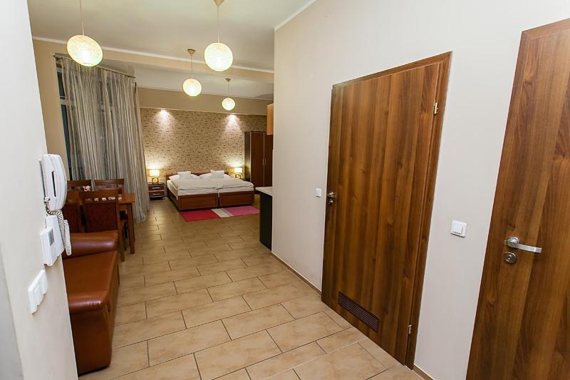 Aparthotel Apart-Lux Bytom Zimmer foto