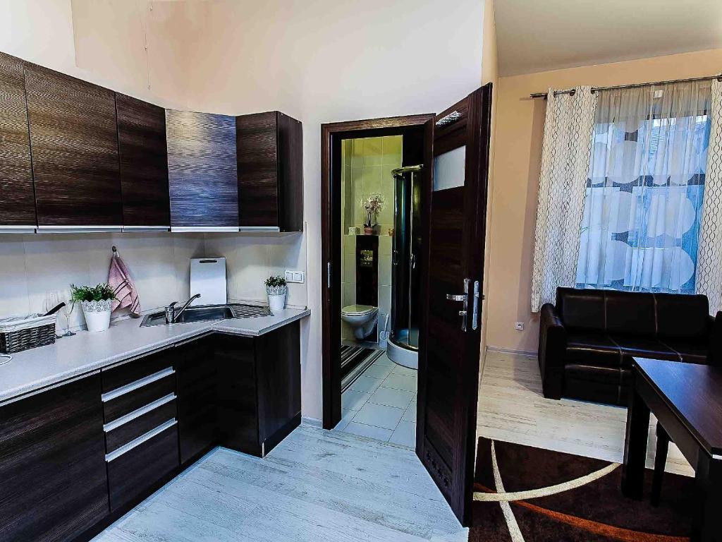 Aparthotel Apart-Lux Bytom Zimmer foto