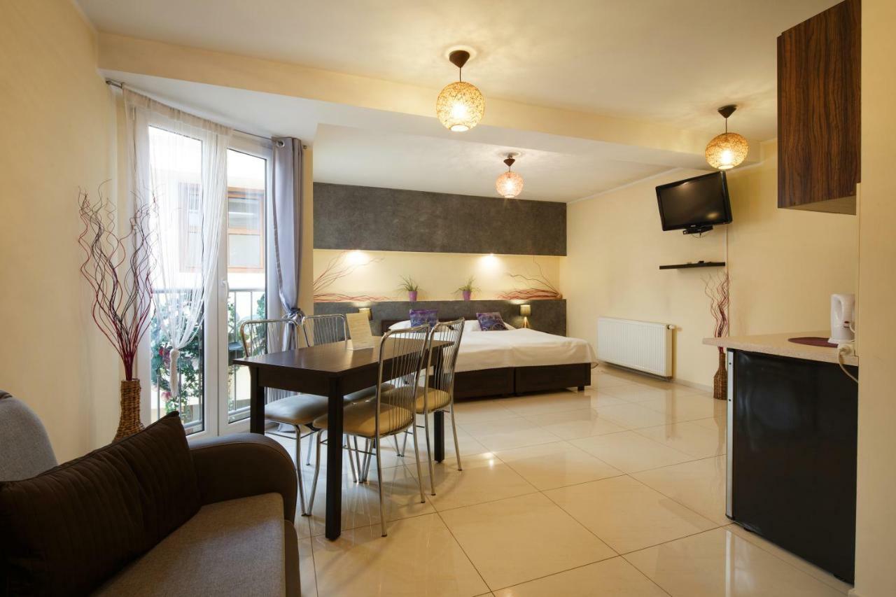 Aparthotel Apart-Lux Bytom Exterior foto