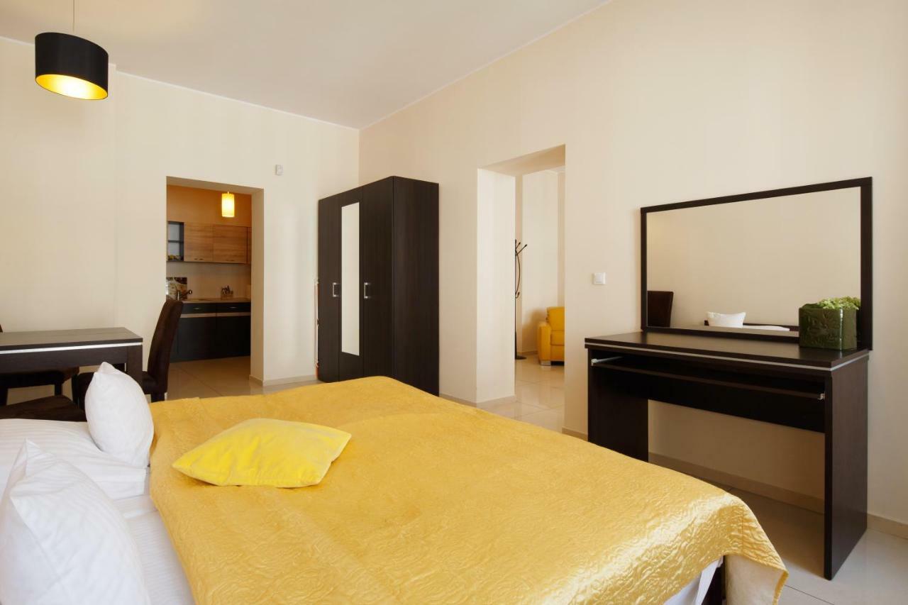 Aparthotel Apart-Lux Bytom Exterior foto
